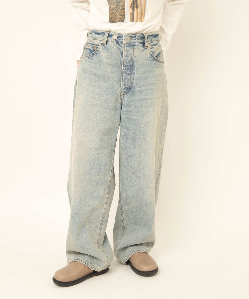 RNA_NetShop's tweet photo. ＜RNA-N｜DENIM WIDE PANTS新色＞  

ご好評につき、新色が仲間入り。 
12.5オンス国産デニム使用の、ユーズド風のワイドデニム。
太ももや腰の張り付き感がなく、程よいゆとりが特徴です。

▼他カラー・アイテムはこちら
https://t.co/g0cQvnWo68 https://t.co/uoT88cjrhR