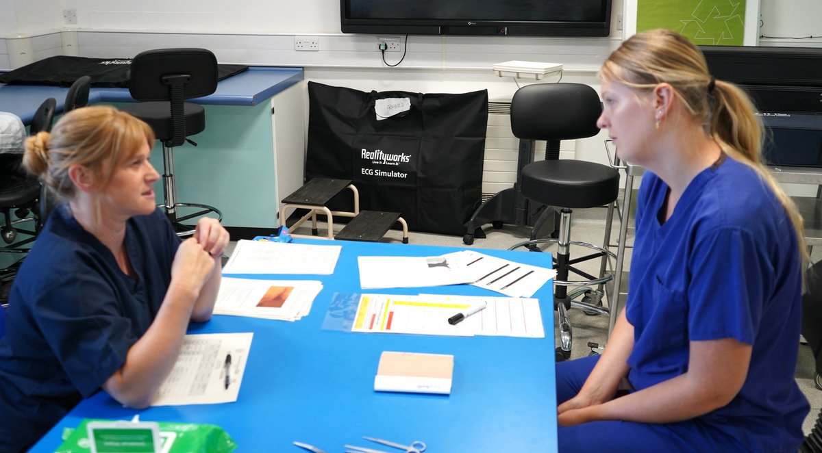 GEHClinEd's tweet photo. Our Clinical Skills and Simulation team facilitated a Breast COMET session for Year III Medical Students. This session provided students with opportunities to develop their clinical examination skills and apply their knowledge in a supportive learning environment. https://t.co/zRBEXLfM2Z