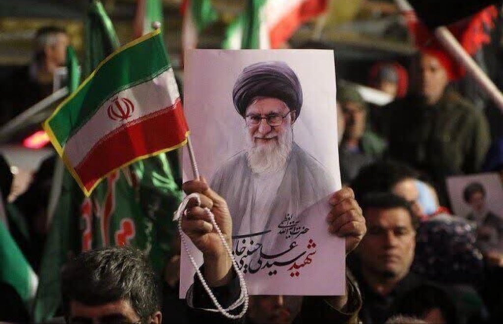 masibe133's tweet photo. او روزه بود اما بیش از اینکه طالب اب باشد تشنه شهادت بود #حی_علی_التهران https://t.co/3eG4sXzzcz