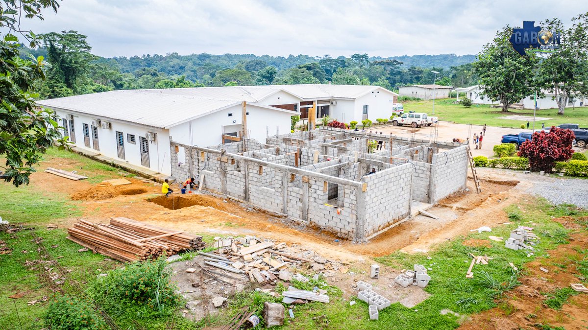 GADeveloppement's tweet photo. Dans le département de la Mvoung, le chantier d'extension du #Centre_Médical d'#Ovan avance bien.
Bientôt, les populations de cette zone enclavée disposeront d'un établissement renforcé, capable de leur offrir des conditions de prise en charge médicale dignes
#Gabon https://t.co/6hKL9MLLtD