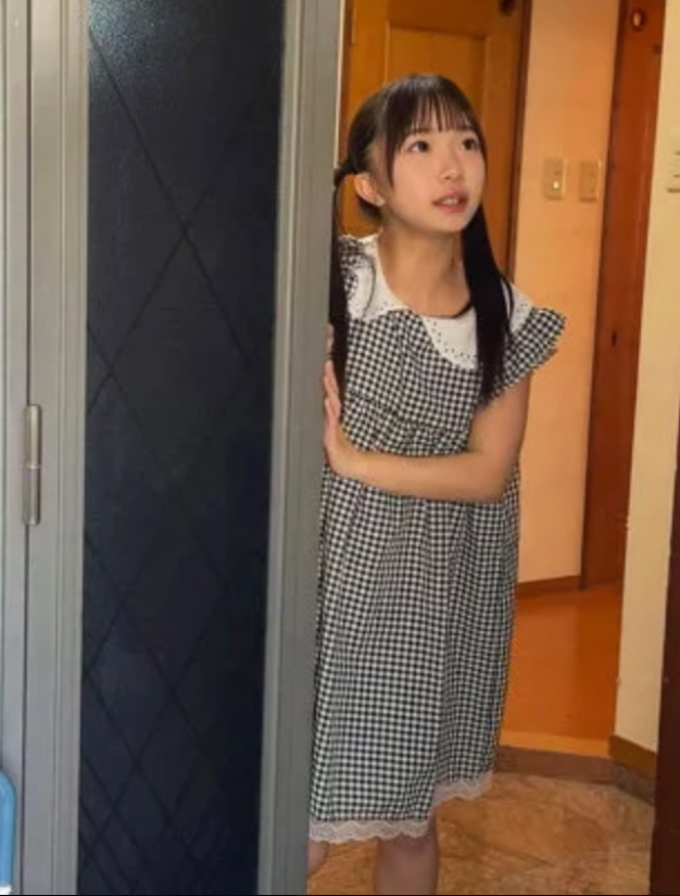 prtikgupta2's tweet photo. 小学生かと思ったら大人気えーぶい女優さんで横転 https://t.co/4y3tBe7Le6