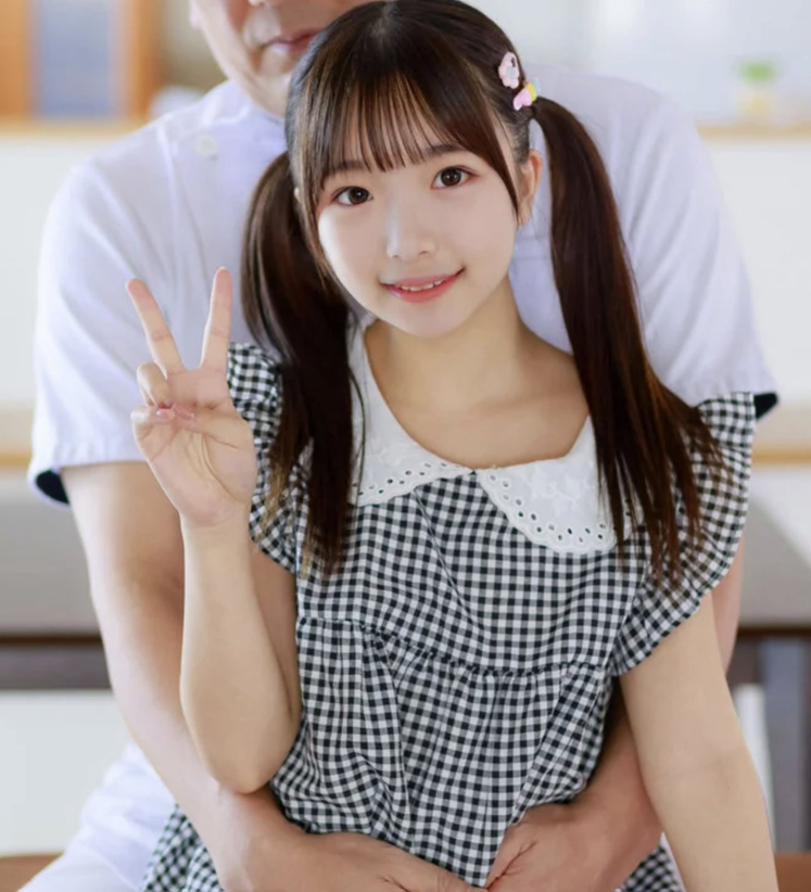 prtikgupta2's tweet photo. 小学生かと思ったら大人気えーぶい女優さんで横転 https://t.co/4y3tBe7Le6