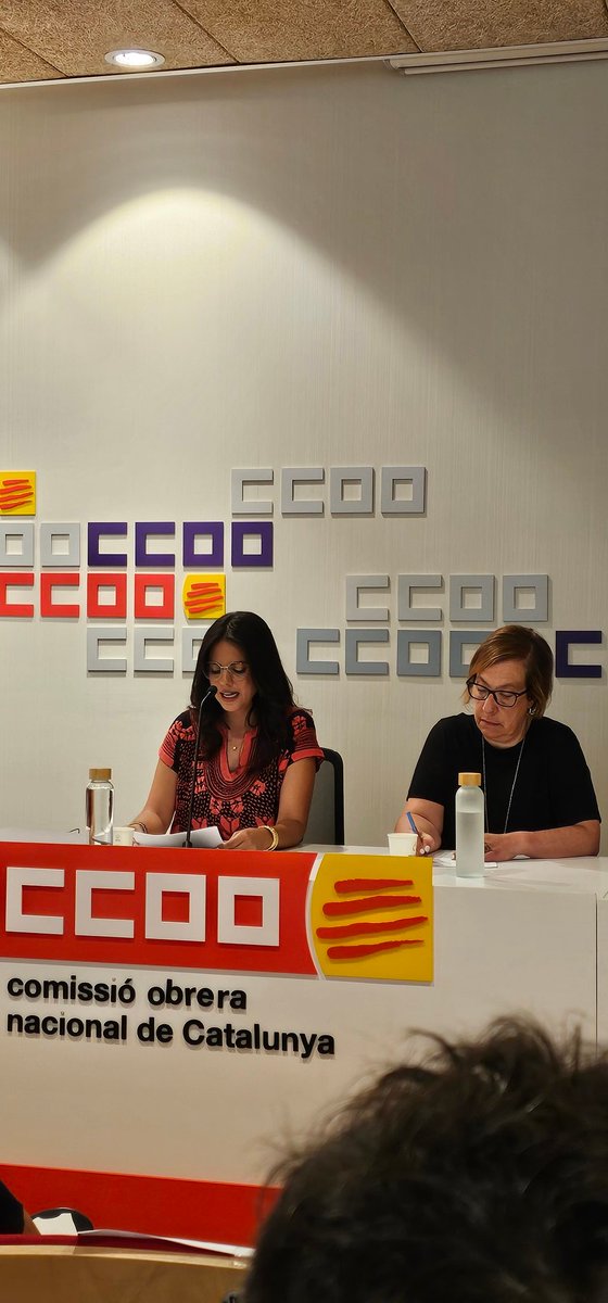 cesc_1967's tweet photo. Avui estem a la 35a Escola d’Estiu de CCOO de Catalunya, un espai de debat i reflexió per afrontar els reptes del sindicalisme de classe davant del nou (des)ordre mundial. Compartim idees per construir un futur més just ✊ https://t.co/q5jMl1QCQY