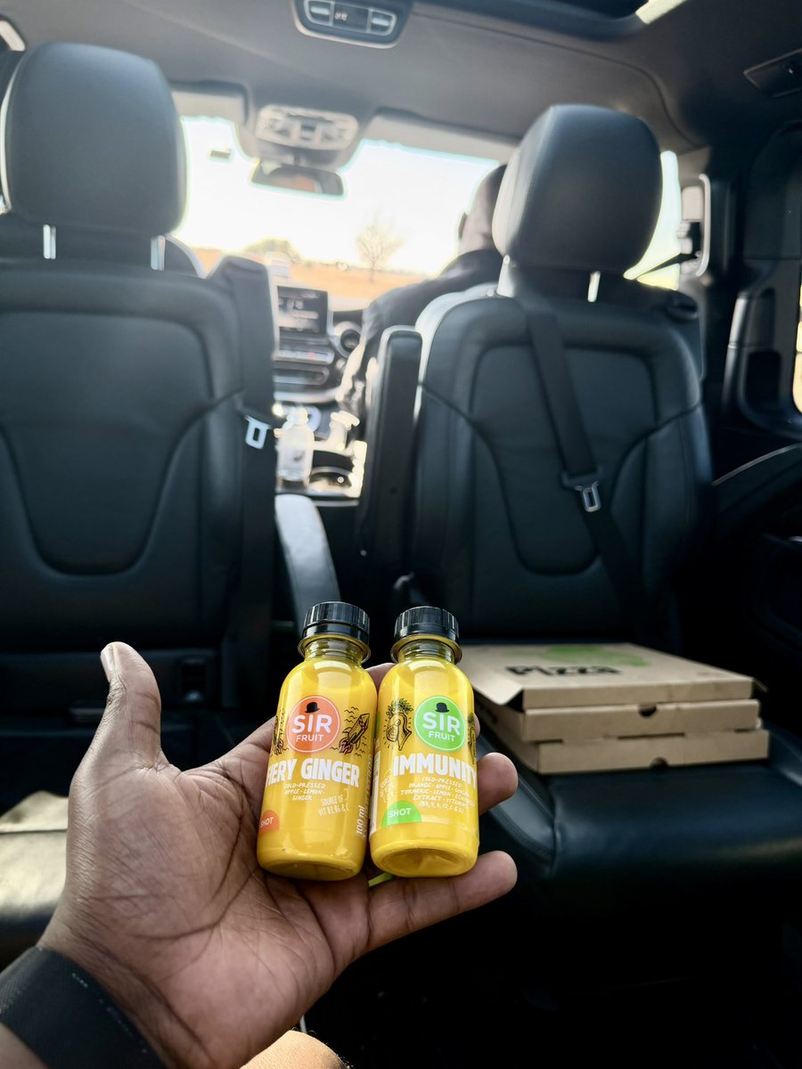 Chymamusique's tweet photo. Because of economic reasons , I made these shots myself . They taste fresher and good. I hope they do what they are meant to do 😛
I’m re-using their bottles coz they sexy https://t.co/QjrL8ycMwy