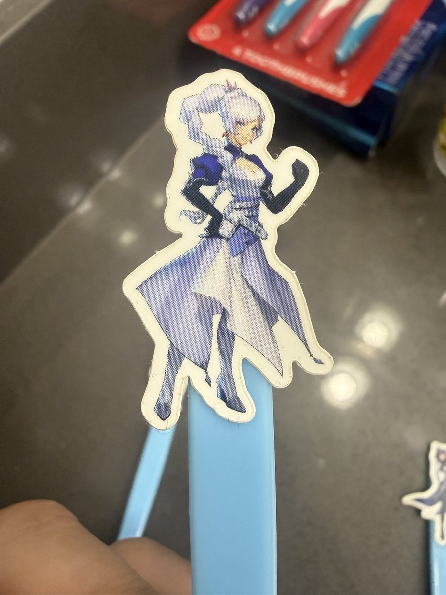 AmyJamiC's tweet photo. I have a fun and awesome #RWBY fact to share for you guys:

These official RWBY spoons are the only thing we have that we can see the full artwork of (Arrowfell) Team RWBY.

I don’t think they publicly put the full body art file of (Arrowfell) Team RWBY on the internet. https://t.co/KIwh7g7FSG