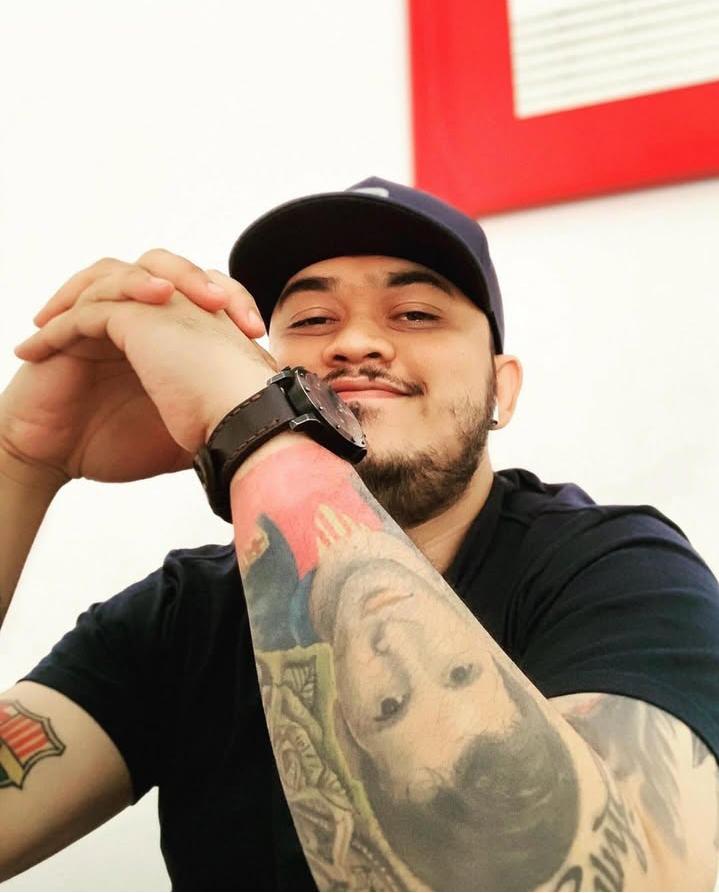 taroismood's tweet photo. @Bolo_Panda Sama kayak ni cowok, persis kelakuannya..yang kenal by Bumble, Tinder, X atau IG hati-hati deh..
Ngaku Single, Islam..
Trnyata Anak sudah 2, dan Agamanya Kristen..
Hati-hati guys... https://t.co/How71IKlfC