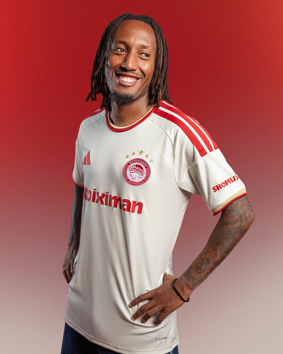 MrDimitris7's tweet photo. 💥 𝗛𝗢𝗧 𝗧𝗔𝗞𝗘: Οι φετινές φανέλες του #OlympiacosFC είναι καλύτερες και πιο ταιριαστές απο τις περυσινές!

#olympiacosbc #paofc #paobc https://t.co/ftr0Q3BNLN