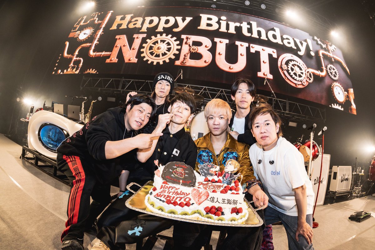 maUVER0705's tweet photo. デビュー21周年✨🎂🎉#UVERworld https://t.co/Xso3YvLGFJ