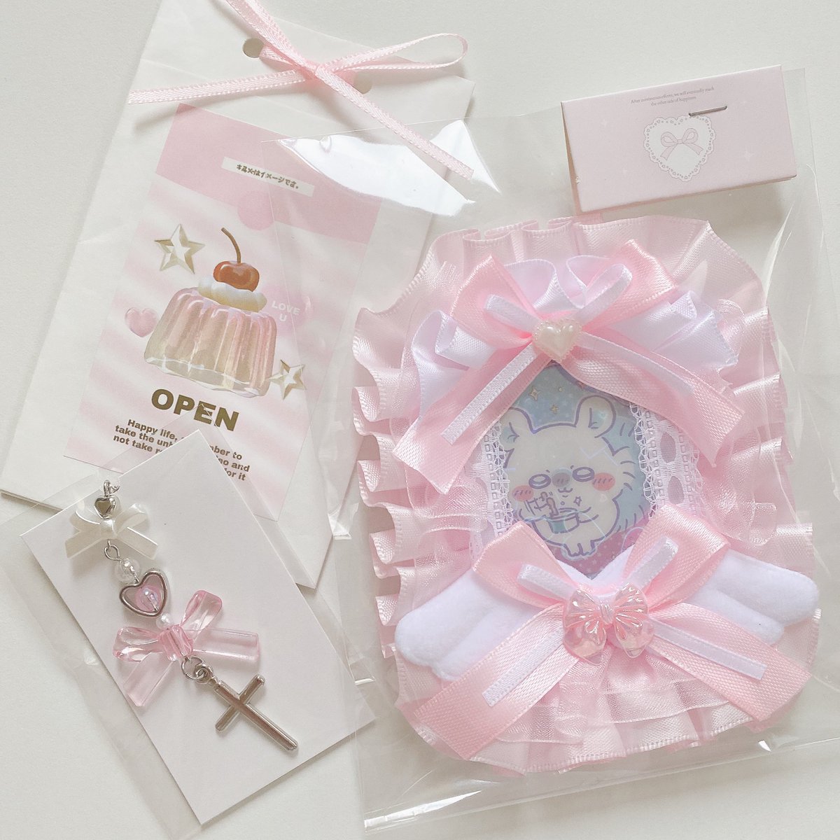 maa_chocolate's tweet photo. #ちいかわ  #ちい活 
かわいい贈り物が届いたよ♡♡♡꒰՞o̴̶̷̤ᾥo̴̶̷̤՞꒱ https://t.co/eVuFK5oZcx