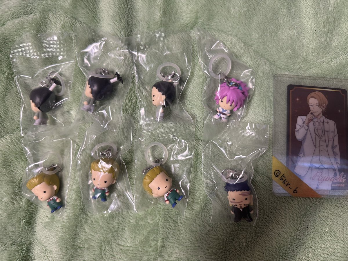 5kr_b's tweet photo. @1 めじるしアクセサリー　交換

譲→画像のもの
求→HUNTER×HUNTER G.I.編
キルア1、ヒソカ2、ビスケ1

一部ヒソカとの交換のみ

よろしくお願い致します https://t.co/eLRS5sMmPI