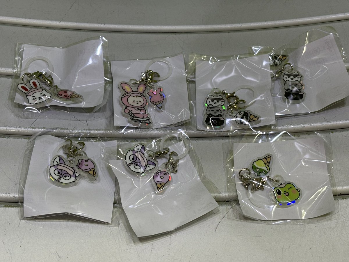 I23Opm's tweet photo. SEVENTEEN セブチ miniteen ミニティーン POPUP  ポプア カプセルトイ ガチャ 交換

譲 エスクプス ジョンハン ジュン×2
ウォヌ×2 ハオ

求 ミンギュ(顔) 決まり次第
ウジ2種類 ディノ(全身) ジョシュア(問わず)

本日渋谷付近にて交換または郵送

お気軽にお声掛けください🍀 https://t.co/DOdcqsyLRF