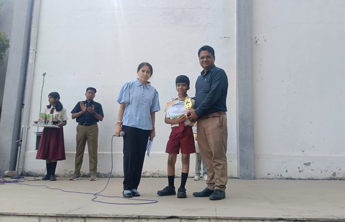 SBESCS_SCHOOL's tweet photo. We are happy to share that our students have won prizes in the Lokmat Campus Club Drawing Competition.
Congratulations to all the students! https://t.co/RdPl2GNRTR
