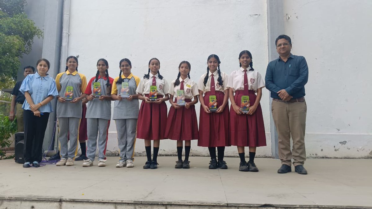 SBESCS_SCHOOL's tweet photo. We are happy to share that our students have won prizes in the Lokmat Campus Club Drawing Competition.
Congratulations to all the students! https://t.co/RdPl2GNRTR