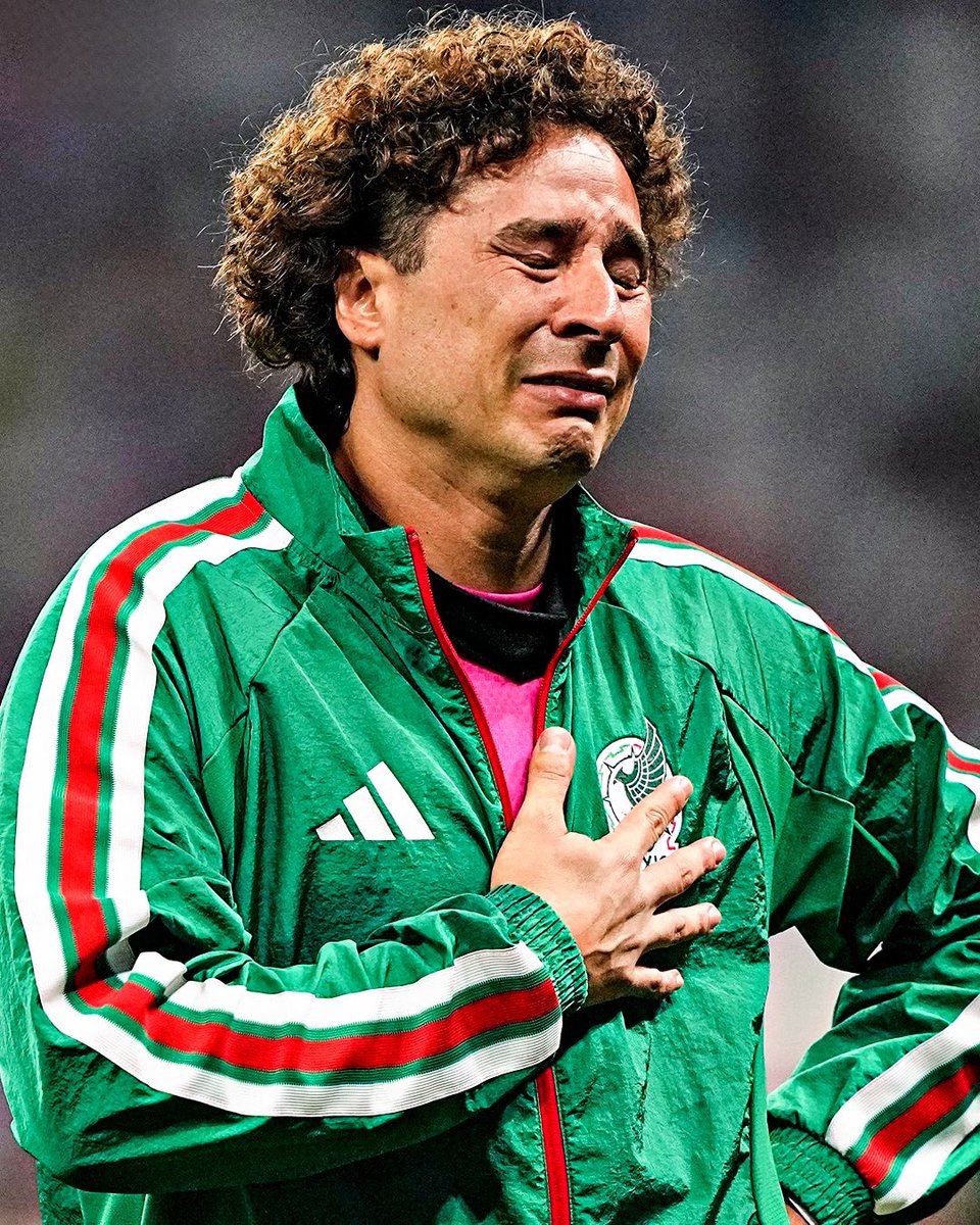 AllFutbolMX's tweet photo. This just broke my heart. https://t.co/ALNrve2uPg