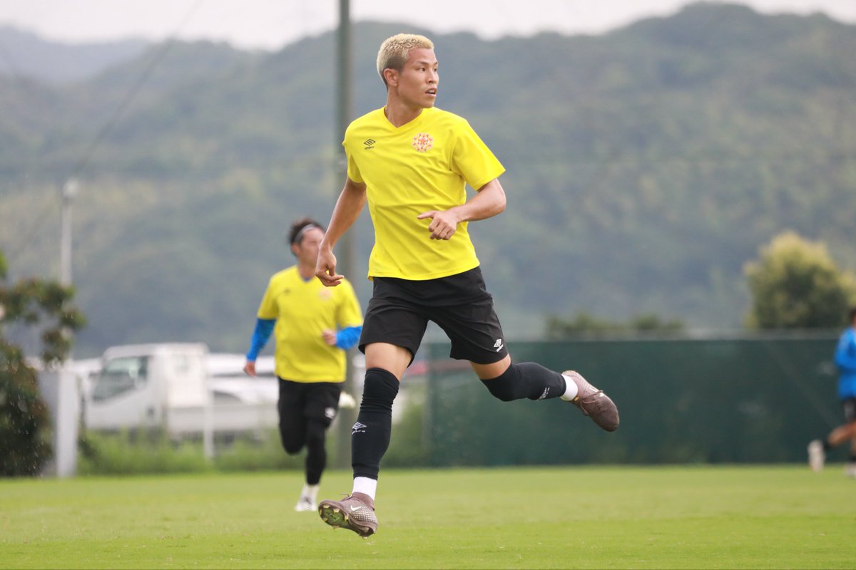 Giravanz_staff's tweet photo. トレーニングマッチ結果⚽️

#ギラヴァンツ北九州 vs 九州国際大学
合計スコア：11-0

1本目：1-0
2本目：7-0
3本目：3-0

得点者(背番号順)
#奈良坂巧
#吉長真優 ×3
#永井龍
#平松昇
#坪郷来紀
#吉田晃盛 ×3
#坂下湧太郎 https://t.co/Y6HCqRZAqy