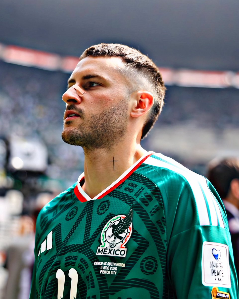 AllFutbolMX's tweet photo. We need to have a serious conversation about Santiago Gimenez. https://t.co/fq7lqSThVd