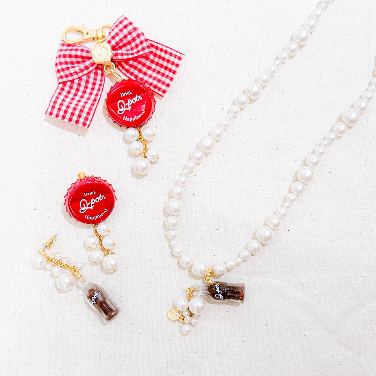 Qpot_SHOP's tweet photo. 【NEW ARRIVAL🫧】

THE BOTTLE CAP DIARY 
Fizzy Cola &amp; Fizzy Cider

シュワシュワと弾ける様子が涼しげな
コーラ&amp;ソーダコレクション🫧

オンラインで完売しているアイテムも
ご用意しております🥤
お取り置きや代引き配送も承ります◎

☎︎047-305-5741 https://t.co/LsMFOya7sM