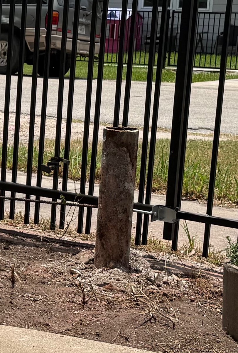PhoenixAzulHTX's tweet photo. Destroyed this ugly hurricane-proof solid concrete mailbox with the help of some neighbors

All that’s left is this huge metal pipe and the concrete

It’s going without a fight!! https://t.co/OHjGVazg96