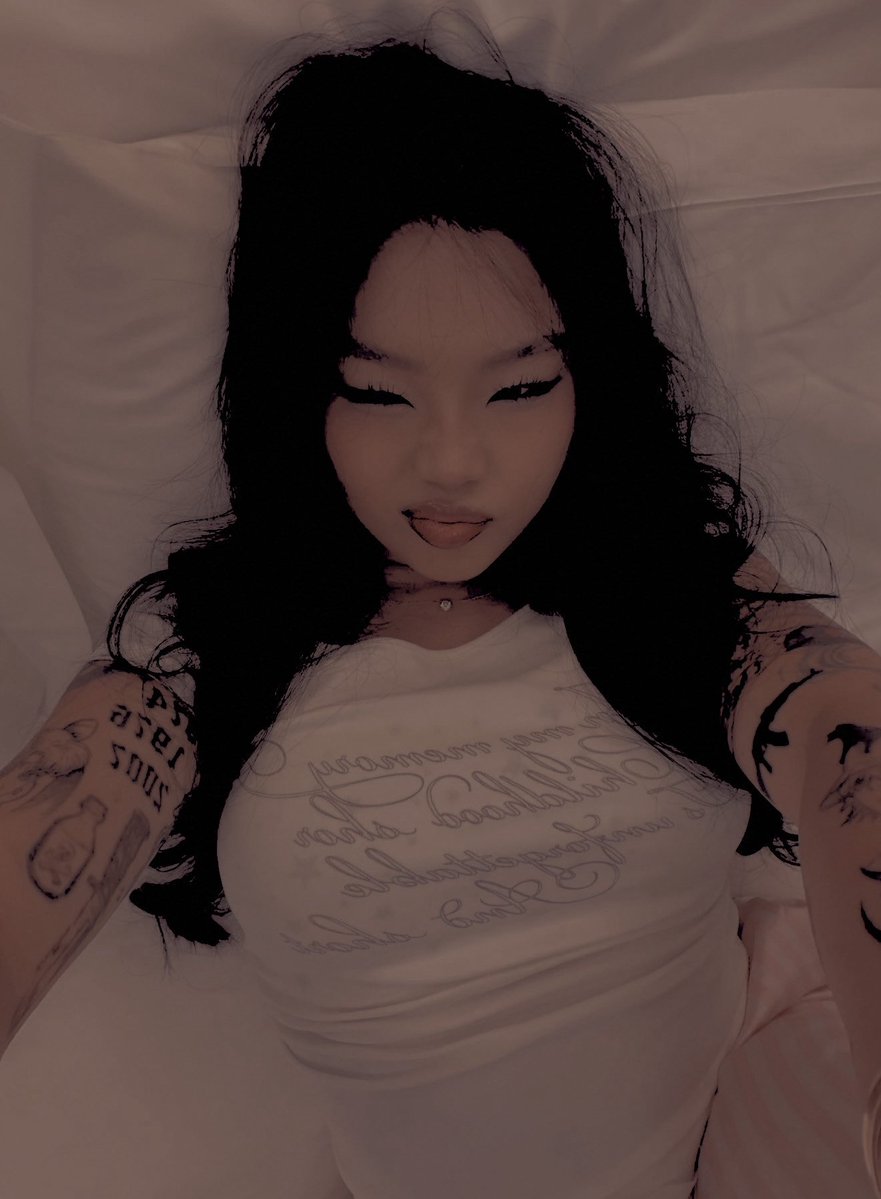 littleodate's tweet photo. she’s comfy 
in bed. https://t.co/LLfwCND77n