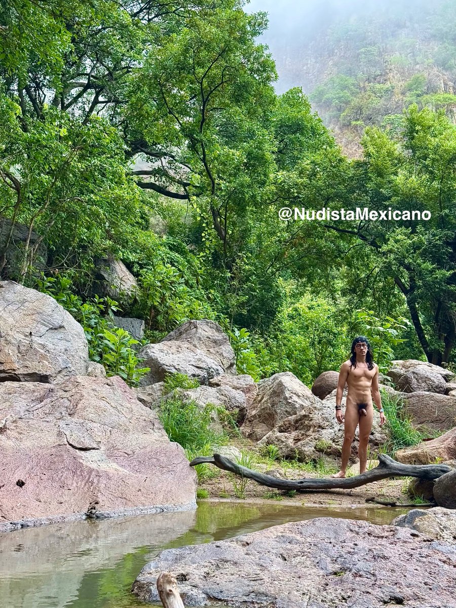 NudistaMexicano's tweet photo. ¡Martes! 🍃 Necesito urgentemente más amigos nudistas ¿Te sumas a mi siguiente aventura? 🫧 Mi canal gratuito de Telegrarn está en el enlace de mi biografía. https://t.co/bl8sJ8VfGN