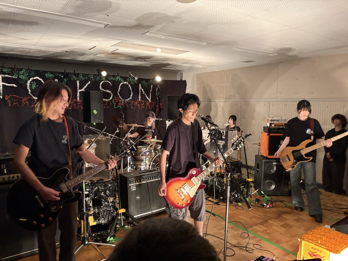 bufsc's tweet photo. 6バンド目はELLEGARDENです！ https://t.co/HSfoACpJBu