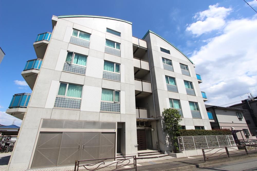 JECTO_chintai's tweet photo. 🌿 最上階×角部屋の2LDK
【武蔵中原🚶‍♂️徒歩6分】
🏠 2LDK／49.73㎡
💰 月額16.5万円（共益費込）
🏢 RC造マンション
🌞 最上階・角部屋
🍳 3口ガス対面キッチン
🛁 追焚給湯／浴室乾燥機
🔐 オートロック
📦 宅配BOX

▶︎ 詳細はこちら👇
https://t.co/Ad0AJhlnPE

#武蔵中原 #2LDK #武蔵小杉エリア https://t.co/7OES2PO5zZ