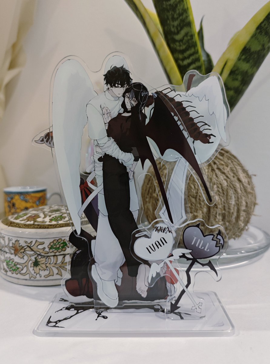 BakedMPotato's tweet photo. New merch arrived!! Gonna have these at smash hehe I'll post a proper catalogue soon!!

#ivantill https://t.co/1Wa0DEpXlO