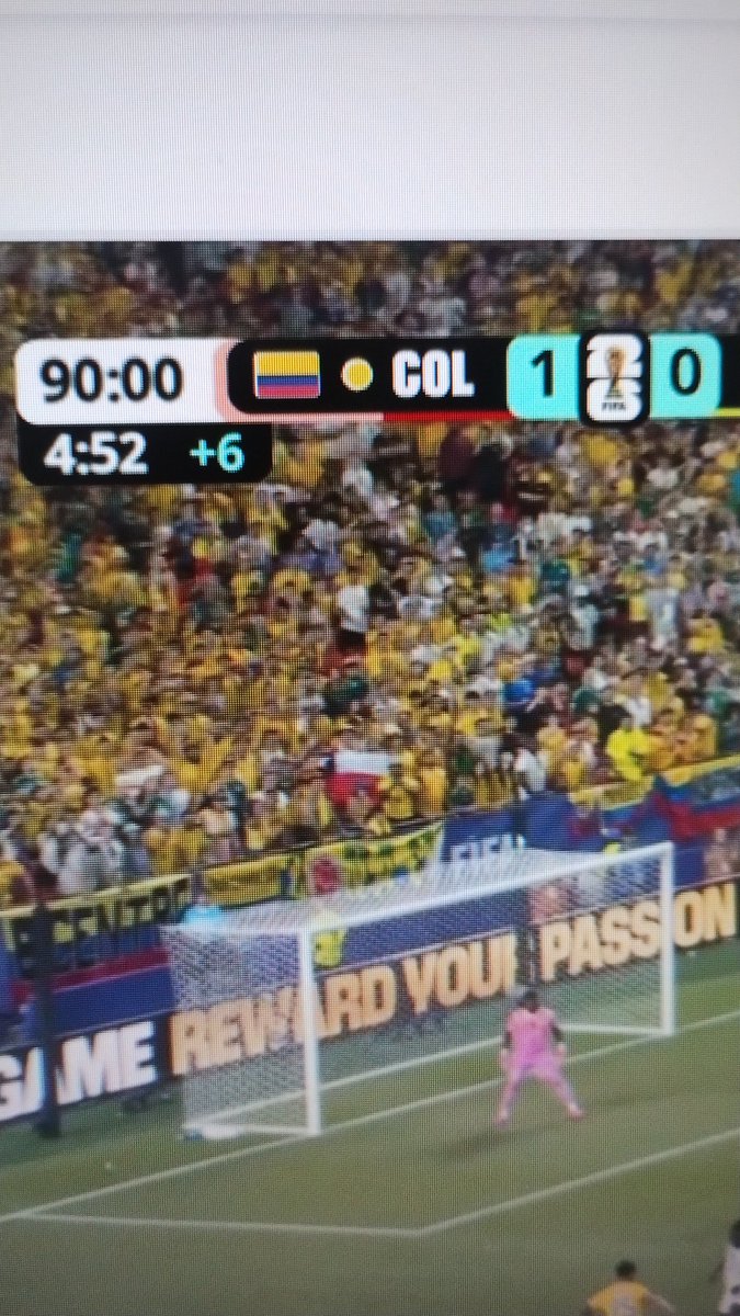 parloo_'s tweet photo. El otro día en el de Colombia tmbn había un wn con la de Chile XDDDD https://t.co/5oyJhqnvJ8