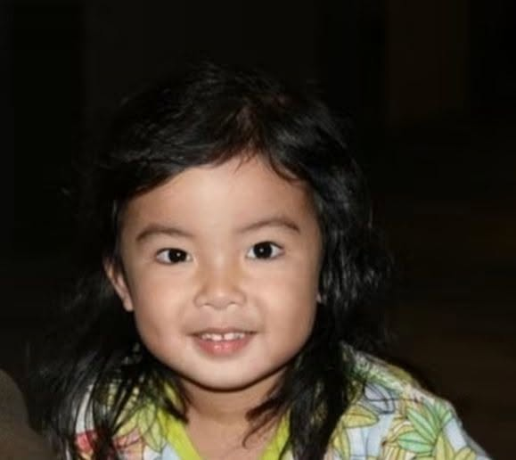 fairoz252525's tweet photo. Happy Day   8⃣    #WIMBLEDON   🇬🇧 🏸🥎

💫Who is this little girl..⁉️
💫Isn't she cute..⁉️
💫Who would have thought she would one day become a phenomenon in tennis..⁉️

Let's go Baby 🐐 🇵🇭 Alex Eala!   🙏 https://t.co/UHNJy5bVhd
