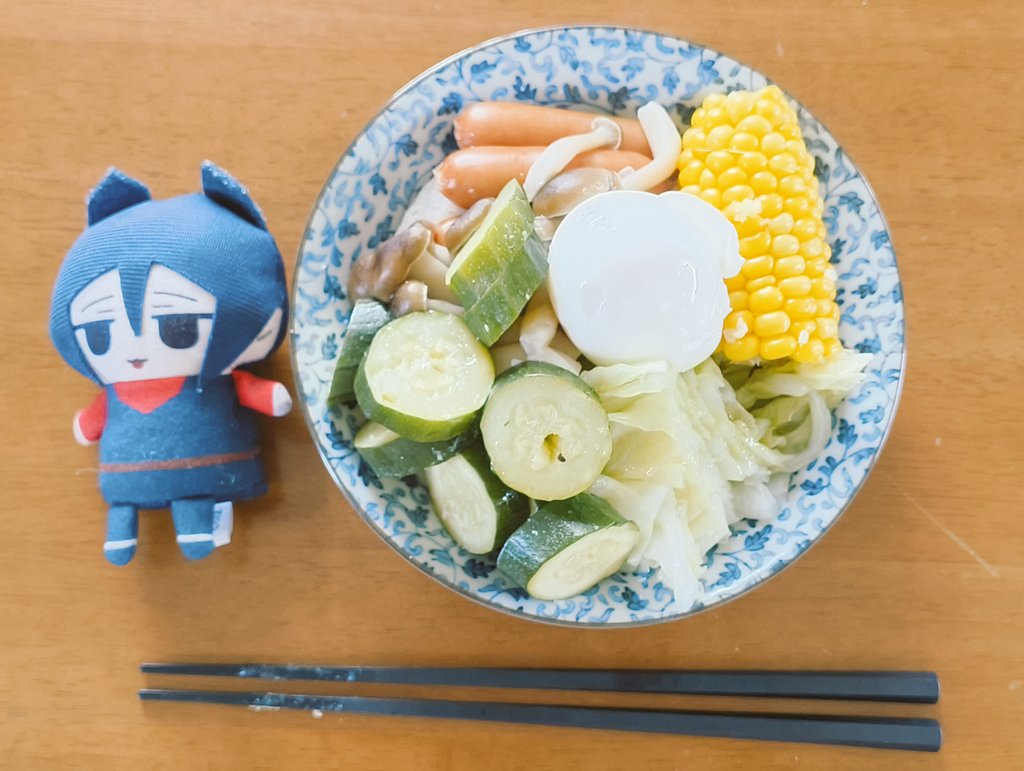 lunchkani's tweet photo. せいろデビュー
・ズッキーニが最高に美味い
・サツマイモは厚いまま重ねると時間かかる
・サツマイモは欲張ると絶対食べきれない
・蓋を開けたとたんツヤツヤほわほわだけど更に盛り付けた途端、なんか輝きが失われる
・レンチンと大差はない…けど楽しい

2026/07/06 https://t.co/1MPRWTFKyf