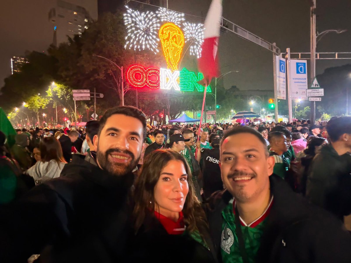 VielkaTV's tweet photo. Belleza de selección! 
Partidazo que nos regalaron.
🇲🇽🇲🇽🇲🇽🇲🇽🇲🇽🇲🇽🇲🇽🇲🇽🇲🇽🇲🇽🇲🇽🇲🇽🇲🇽🇲🇽 https://t.co/DPqrGIinFt