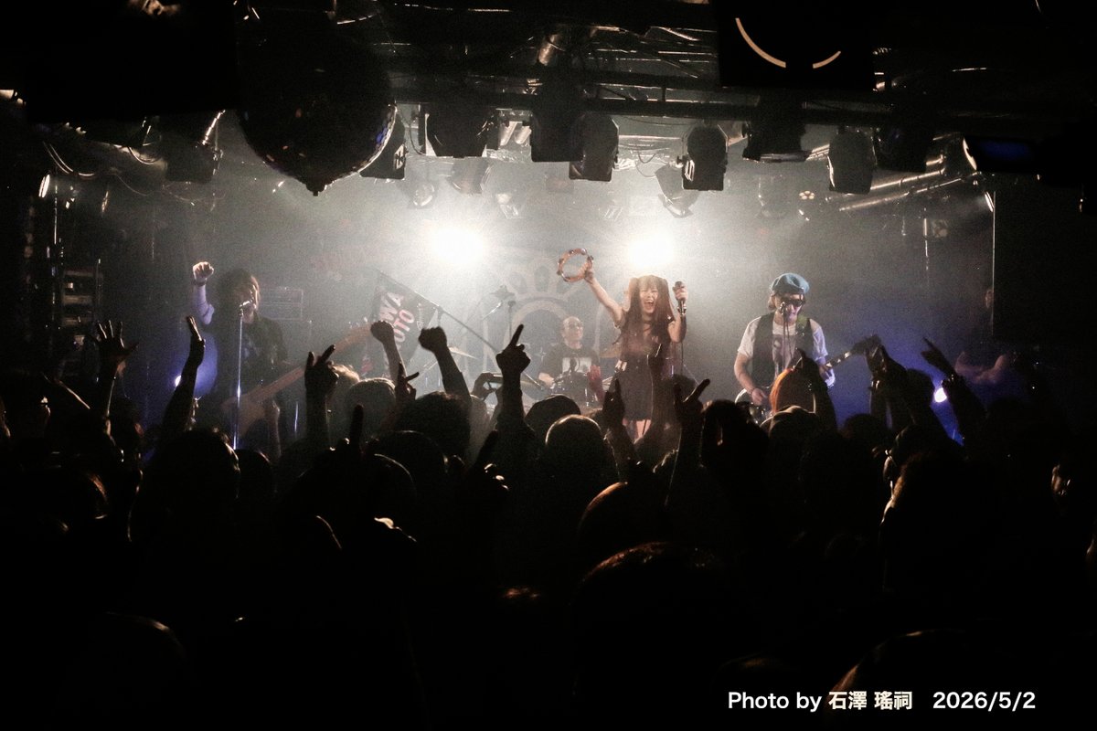 rokketduction's tweet photo. 鮎川誠の「ROKKET RIDE」RADIOでもおなじみの久留米ドリームスFMに、シーナ＆ロケッツのLUCYが電話で生出演！
いよいよ今週末❣️ 鮎川誠の故郷久留米で今年で6年目の開催となるSUMMER BEAT 2026 シーナ＆ロケッツLIVEに向けてのトークをお届けします！
ネットラジオから全国でもお聴けいただけます🎵

久留米ドリームスFM「ハピネスワールド」
LUCYは14:40ごろから出演します🚀
https://t.co/XlbvnYoMaj

【LIVE情報】
サマービート2026 MAKOTO祭り！
2026年7月11日(土)
福岡・久留米ウエポン
OPEN 18:00 / START 19:00

★前売りチケット：S&Rオフィシャルチケットセンター、イープラスにて発売中！
https://t.co/0pqqJKHg0u

＃シナロケ　＃鮎川誠　＃シーナ　＃サマービート
＃LUCY ＃奈良敏博　＃川嶋一秀　＃澄田健