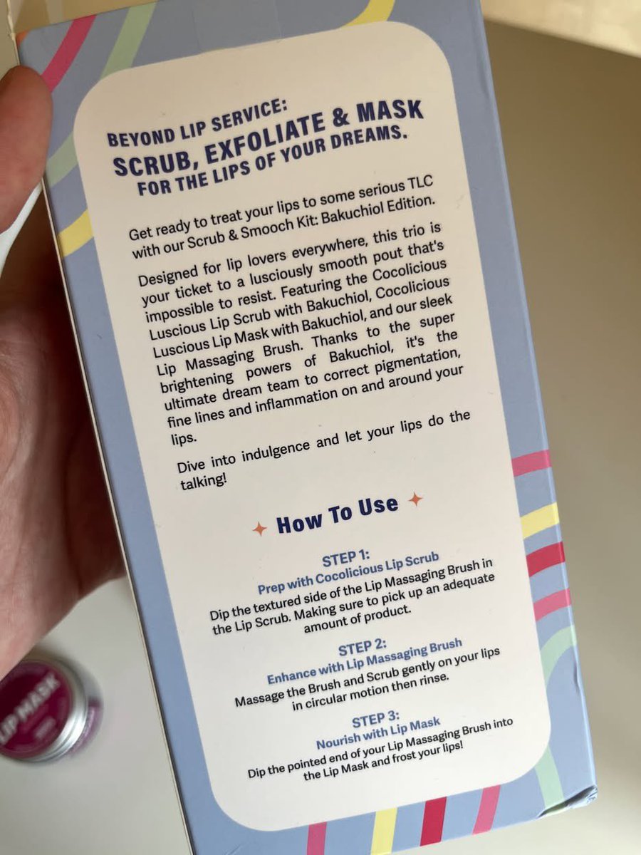 naylabels's tweet photo. lily collins pun guna tau handmade heroes ni, korg bila lagi? the lip mask srs best, apply malam dkt bibir kering merekah, bangun pagi je dah lembap, pakai everyday tak miss mmg bibir sentiasa rasa hydrated, the scrub pun best juga pakai once a week https://t.co/r7pVASv7Jr