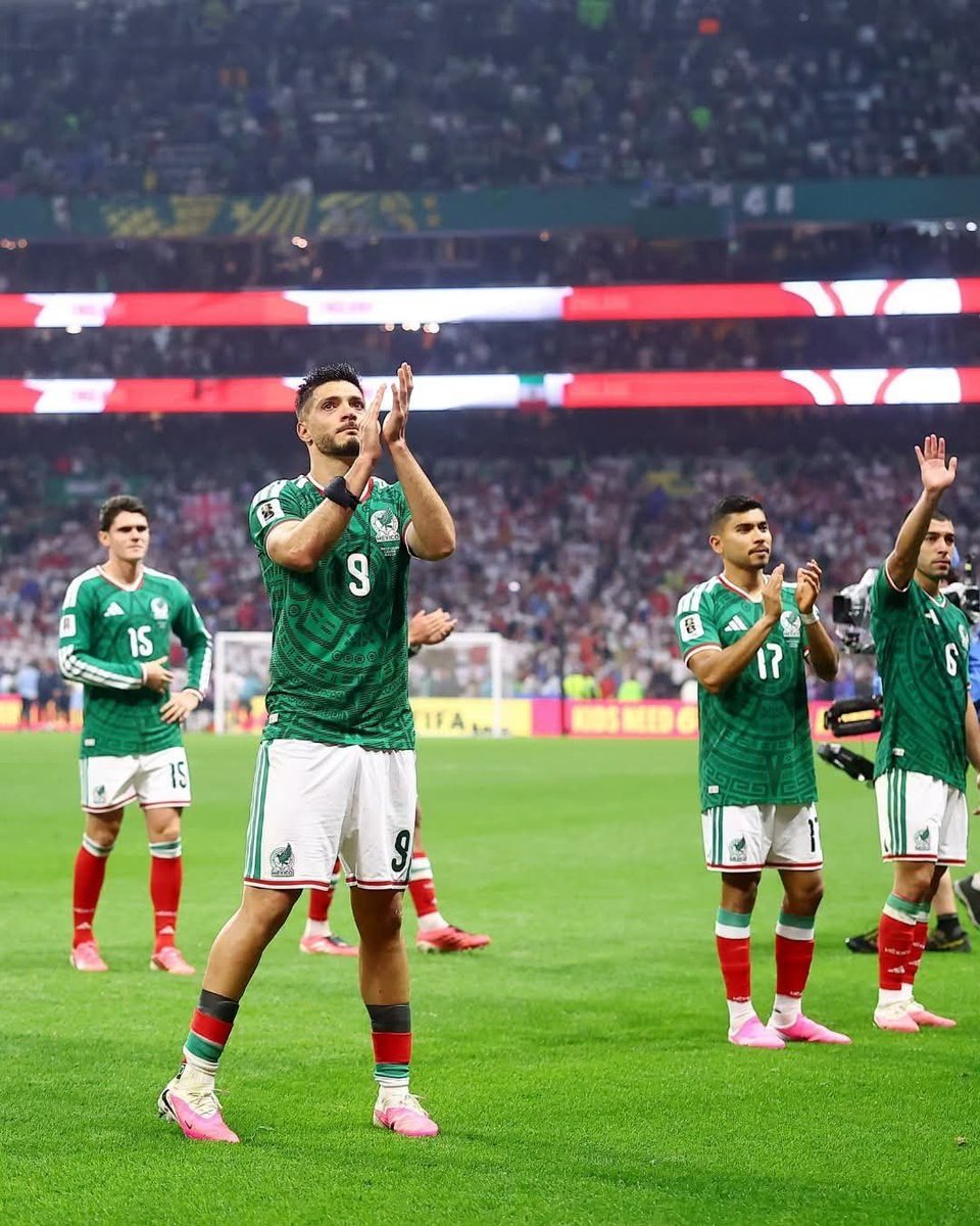 GaboAngelesMx's tweet photo. Los Peaky Blinders amenazarona la SelecciónNacionaldel México, la FIFA ya dijo que va a repetir el partido 😭.... ¡nah! Ni que fuera ecuatoriano.

Perdimos dándolo todo Y SIN LLORAR. Gloria en la Victoria, Dignidad en la Derrota.

#YSiSí https://t.co/S664x6NRDb