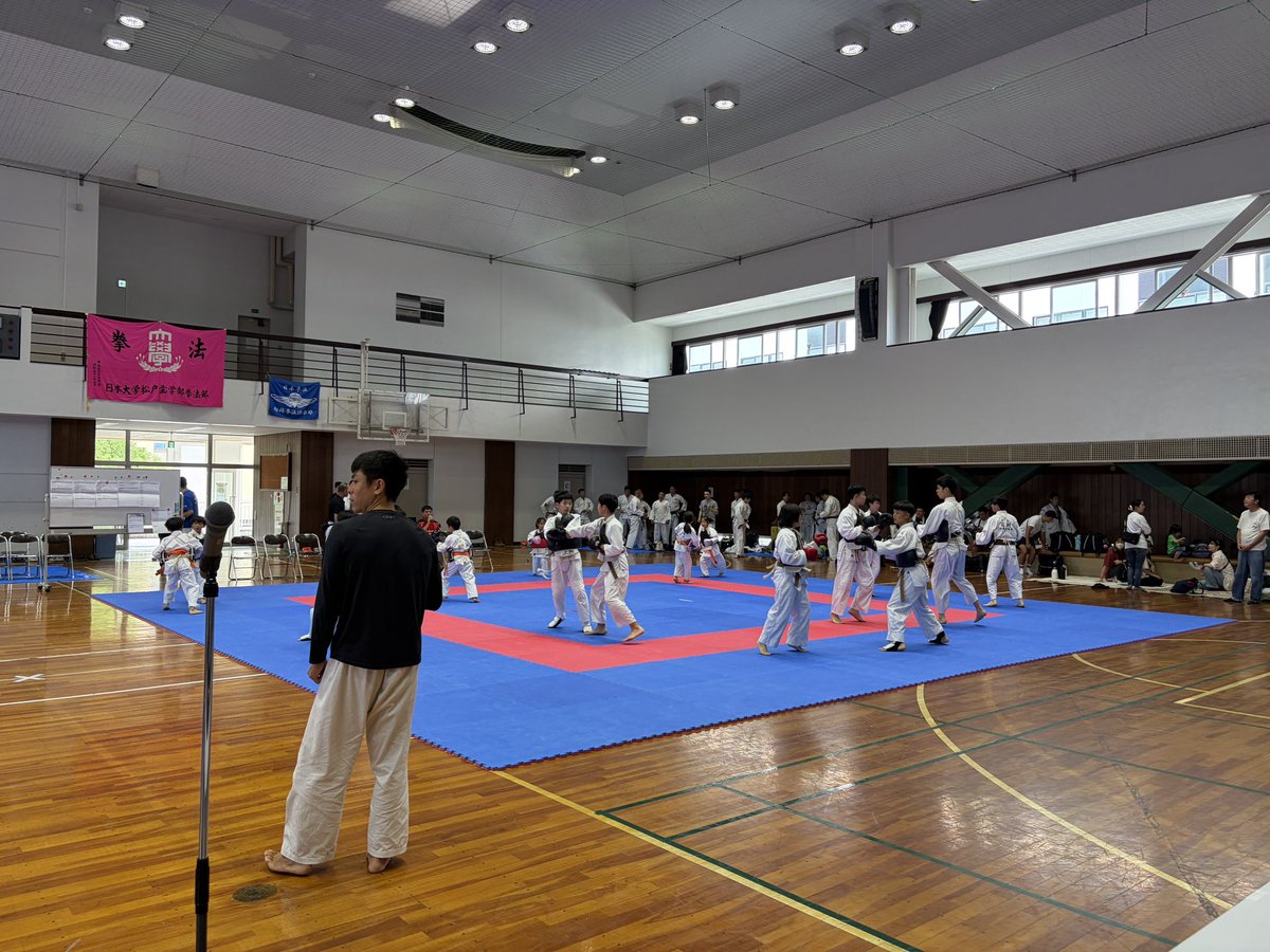 ogatoshi's tweet photo. 令和八年度千葉県日本拳法選手権大会並びに少年オープン大会が開催されました。
今年度から千葉県日本拳法連盟の会長となり、初めて大会会長として臨んだ大会となりました。
多くの拳士にご参加いただき、大いに盛り上がりました。ありがとうございました😊

久々に試合を観ると体が疼きますねー。

皆様、お疲れ様でした！

#日本拳法 
#日本拳法を盛り上げよ