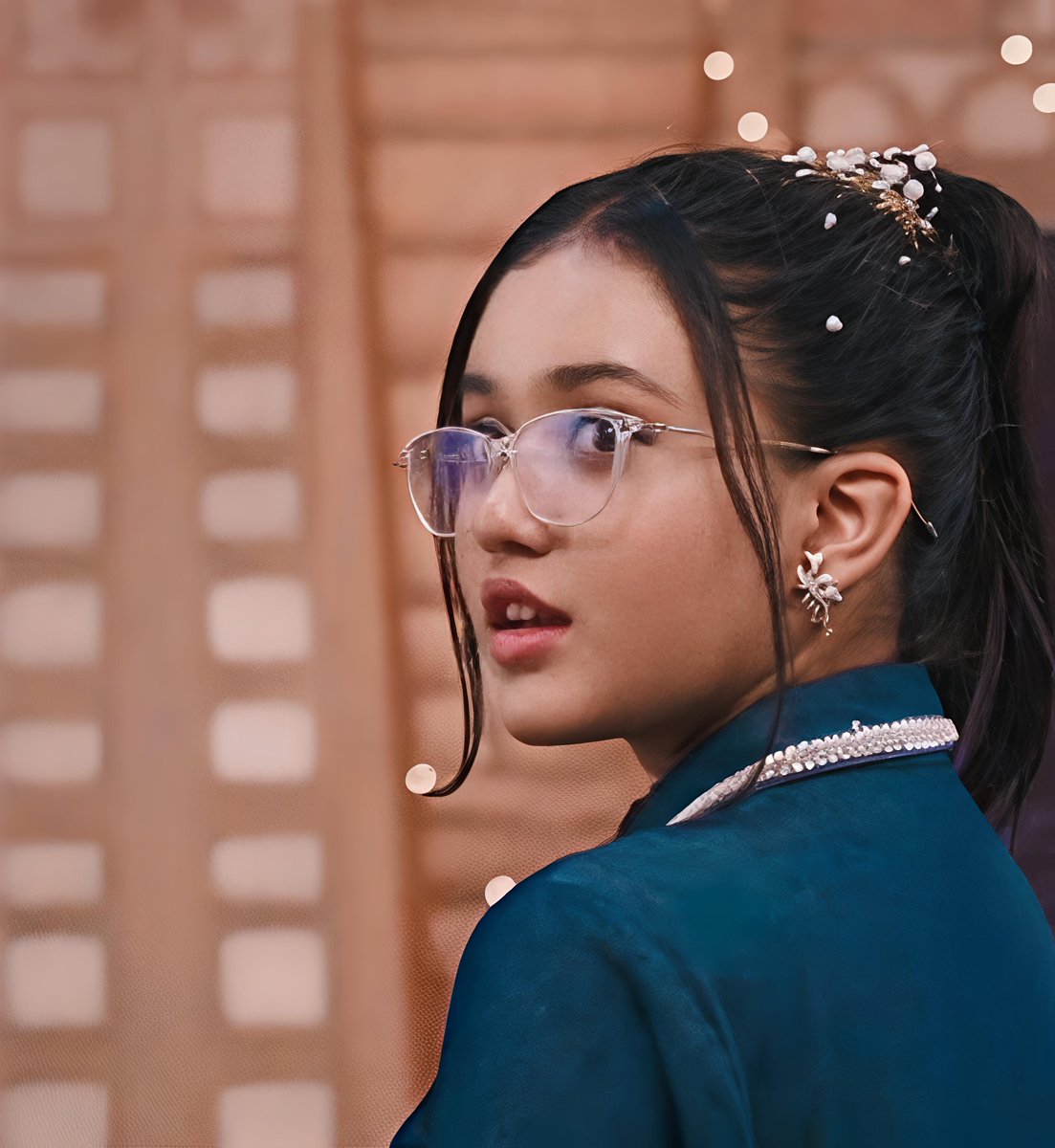 MuktiCaps's tweet photo. My reaction when I saw mukti in this look 🥰❤️‍🔥

#MuktiSharma https://t.co/VT3EwHFLO9