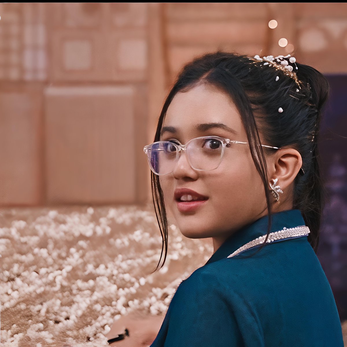 MuktiCaps's tweet photo. My reaction when I saw mukti in this look 🥰❤️‍🔥

#MuktiSharma https://t.co/VT3EwHFLO9