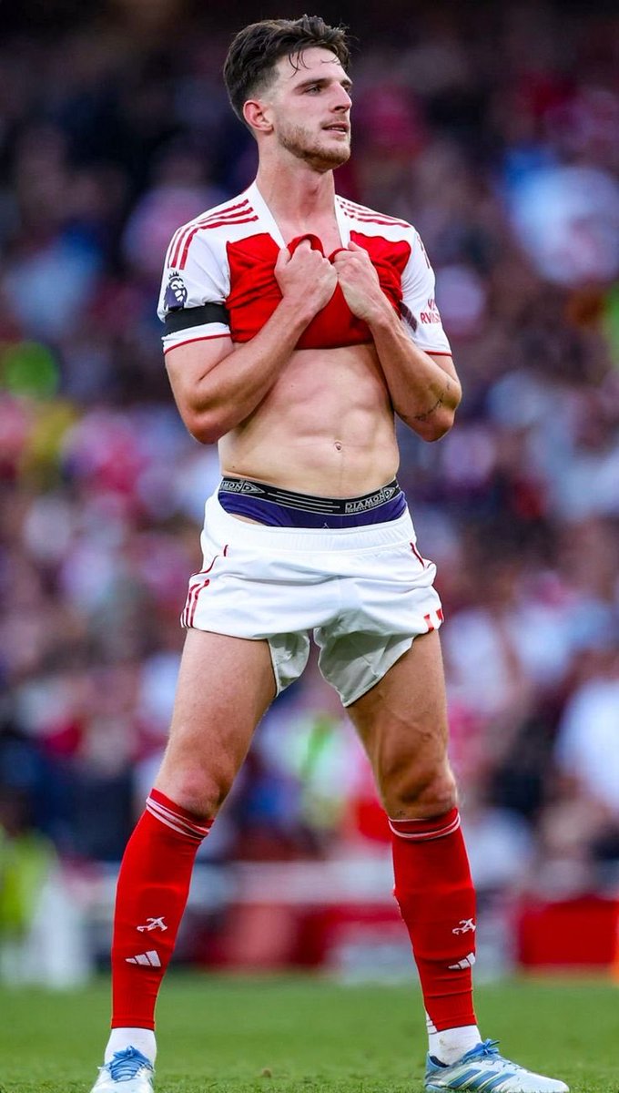 adbcfeg's tweet photo. Declan Rice de Inglaterra 🏴󠁧󠁢󠁥󠁮󠁧󠁿 🥵🍑 https://t.co/fWYV2T9K6u
