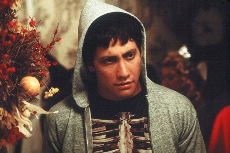nauticalthemed's tweet photo. just finished watching donnie darko and i think it’s safe to assume phoebe bridgers has seen it https://t.co/CDx704VI3U