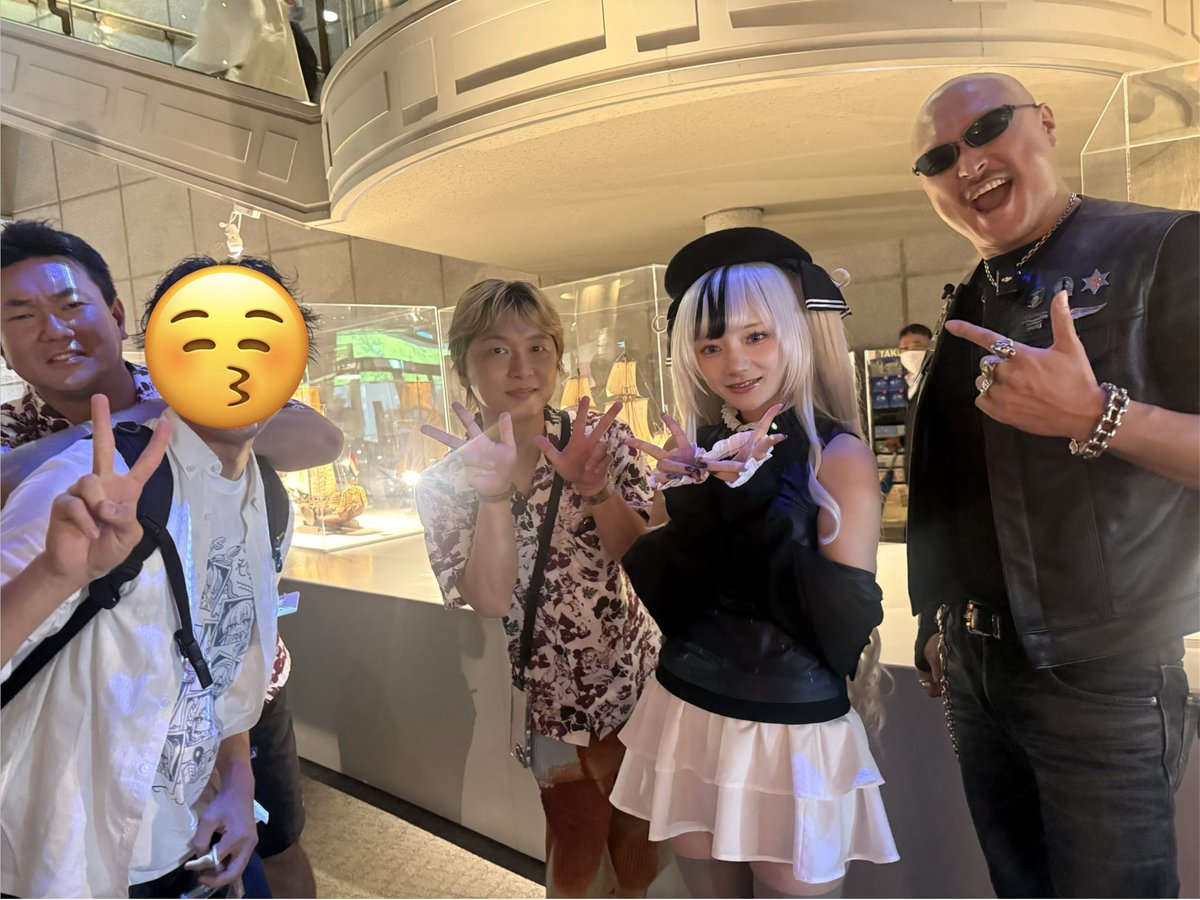 geivun1's tweet photo. #アズ旅
三輪木さん、マフィア梶田さん、立花さん、桜井さんたちとの写真！
楽しかったなぁ。　年に2回くらいツアーしたほしい笑 https://t.co/aNRwgrWD8R