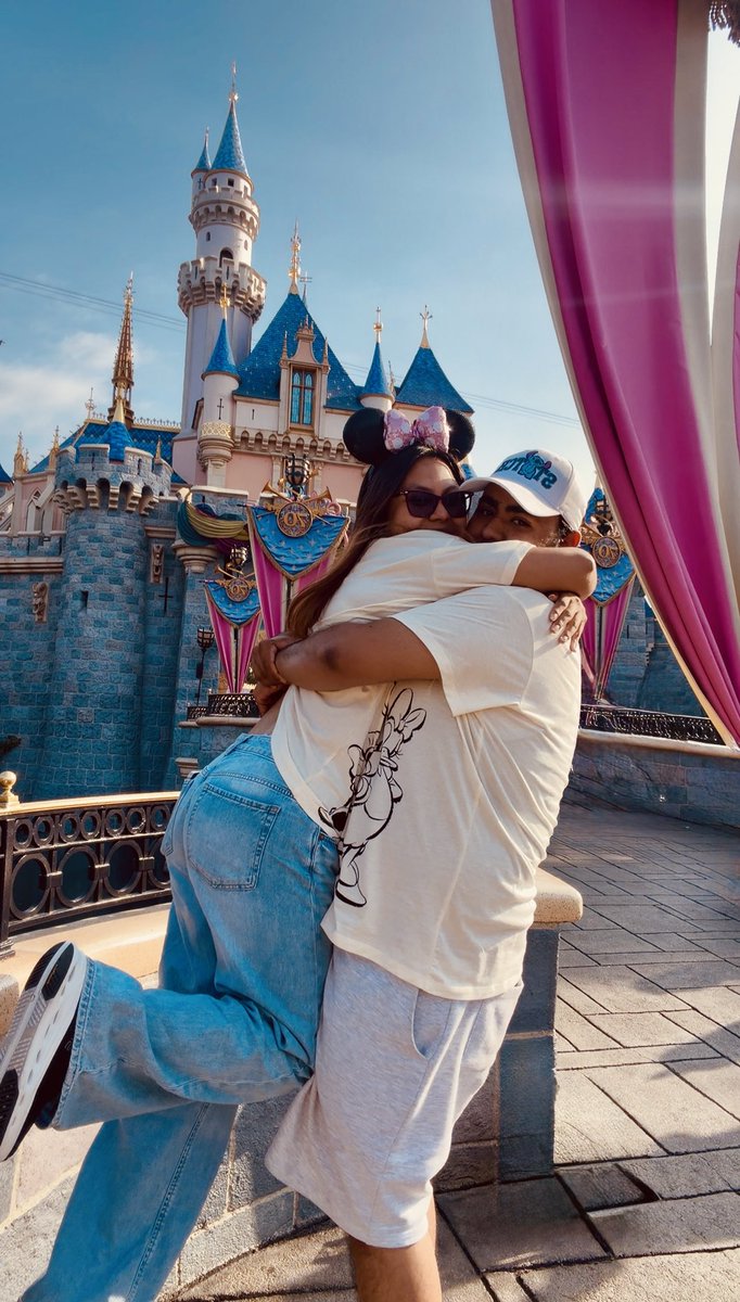 Lexxxitaa's tweet photo. Que vivan los hombres, el amor y Disney🙂‍↕️ https://t.co/GhXi3RqtQZ