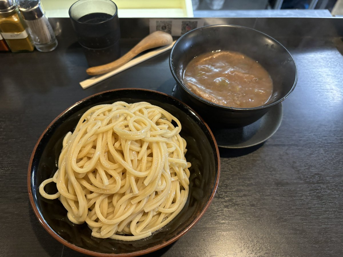 DFBwin's tweet photo. 罪も罰も僕も君も滅せずに残されてしまった
傷が痛いよ　ほどけたシナリオ
輝く未来よ　君に会いたいよ
僕を刺したナイフさえも
いつかきっと光を射すから https://t.co/cKs7vFt9rL