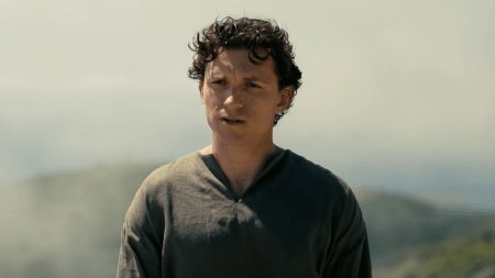 MarvelExrth616's tweet photo. July 2026 is officially Tom Holland's biggest month ever

July 2026 belongs entirely to Tom Holland.

July 17: Christopher Nolan's The Odyssey.

July 31: Spider-Man Brand New Day.
Two of the most anticipated films of the year. Same actor. Two weeks apart.

No actor in Hollywood history has headlined a Christopher Nolan film and a Marvel film in the same month.
Tom Holland just did it.
