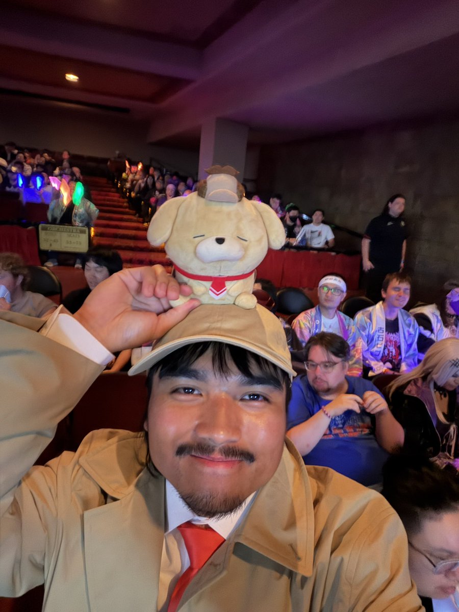 MeeMj24's tweet photo. Hi, Teamate here,
I’m so grateful to witness HoloEn’s 4th concert in person, I would like to say ty to every idol who performed, to the friends I’ve made here in this community, to my fellow teamates that complimented my cosplay and a post concert gathering, 1/2 #holoSerendipity https://t.co/1f95ihKW6A