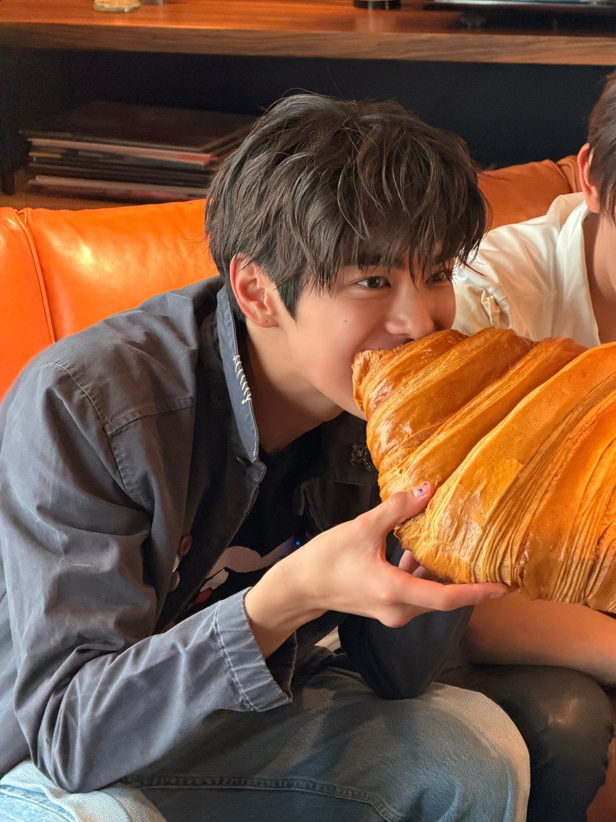 keohtee's tweet photo. today i want a kwaso https://t.co/QrYPGOyinB