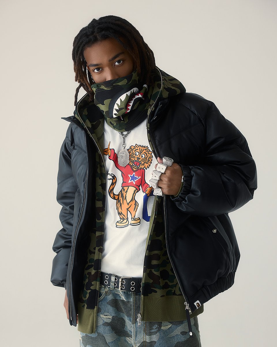 BAPEOFFICIAL's tweet photo. WHERE RHYTHM MEETS STYLE.

BAPE® FW26 draws from the spirit of 90s hip-hop, translating sound, identity, and attitude into bold graphics, layered textures, and statement silhouettes.

#ABATHINGAPE #BAPE #BAPEFW26 https://t.co/BuvpFcbZ9p