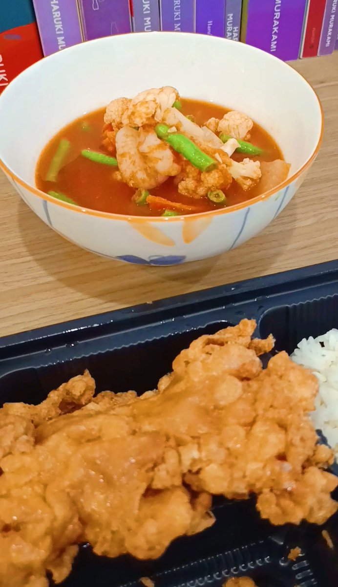 gibchan's tweet photo. กินข้าวด้ายยย 😋🌱 ข้าวสวย ไข่เจียวฟู
แกงส้มผักรวม และบัวลอยน้ำขิง อร่อยค่ะ https://t.co/4anabgxqLN