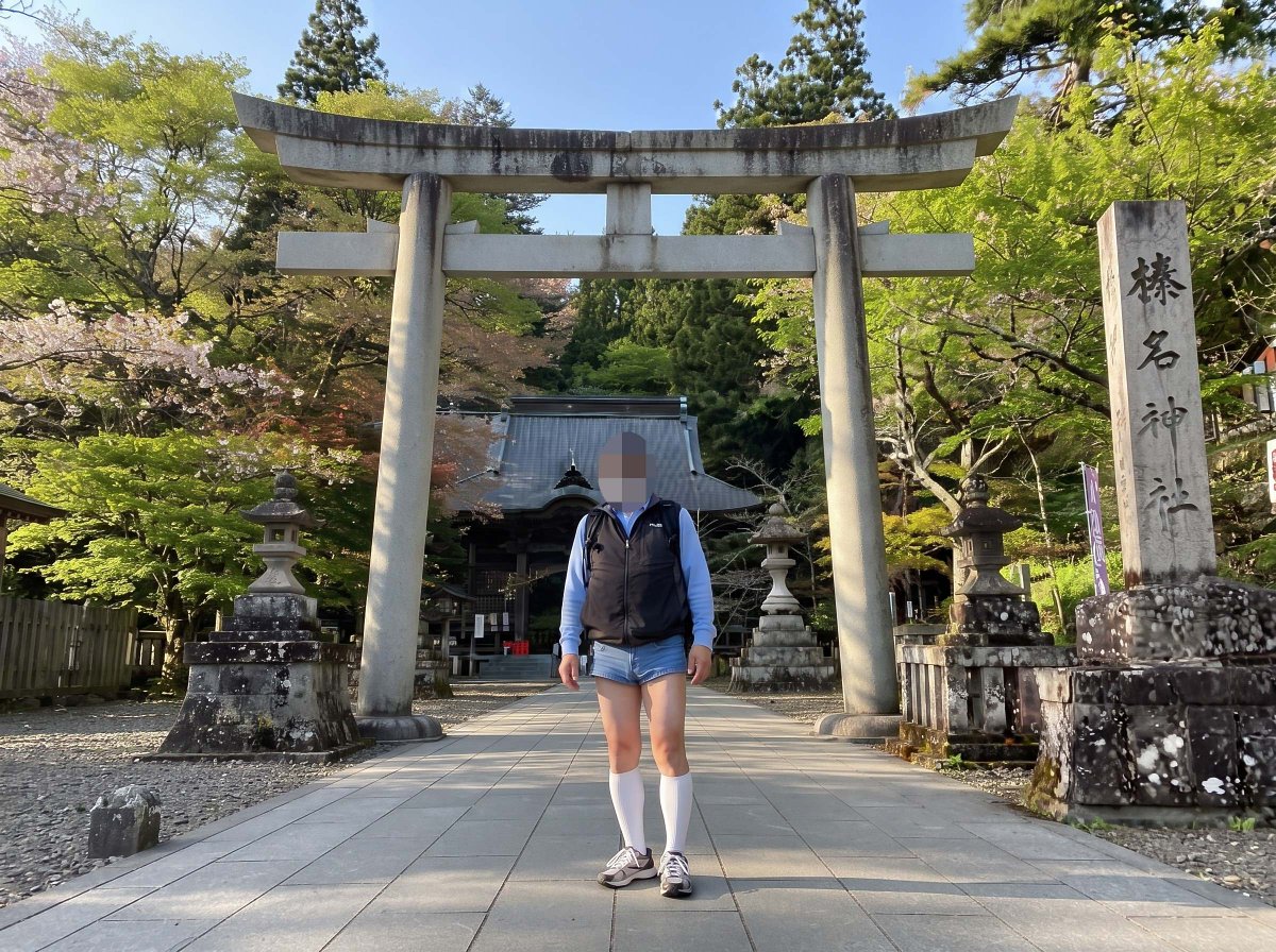 MtChikobe's tweet photo. 春に行ったハイキング１
#半ズボン #ホットパンツ #ハイソックス #ホットパンツおじさん https://t.co/raiO253Kxc