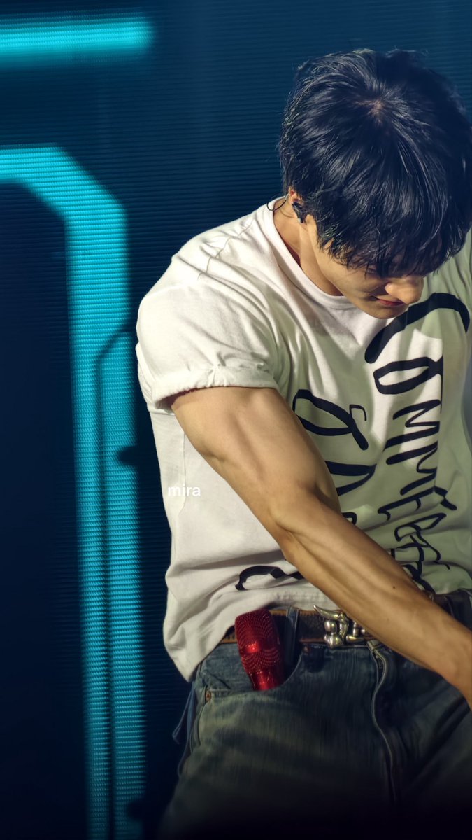 dewcintaku's tweet photo. woah jeno lee…… 

260705
#제노 #JENO 
#DUALITY_IN_JAKARTA https://t.co/0gbzgIRCOB