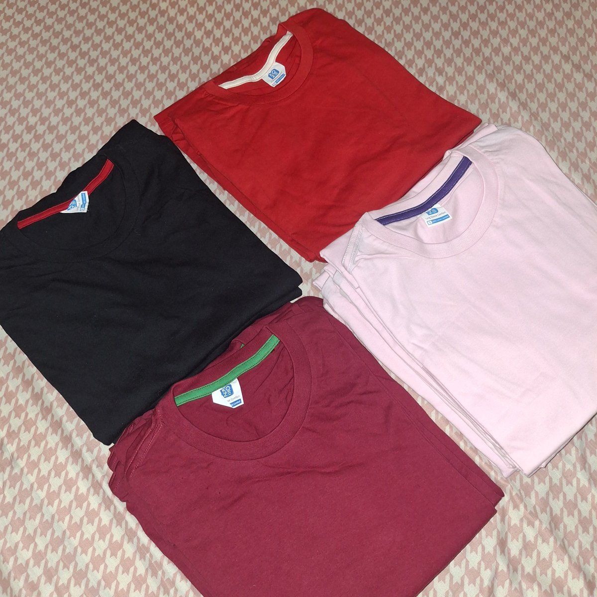 artikas_'s tweet photo. CUCI GUDANG KOZE - KAOS POLOS LENGAN PANJANG
HANYA ADA UKURAN S

BARANG BARU
100% cotton combed 30s
size s
body width = 45
body length = 65
disarankan hanya untuk berat badan maksimal 55 kg
lengan panjang
💵 35k / each splitpay (+5k untuk co)

https://t.co/OAT7pO8bau https://t.co/E42c49a4ex